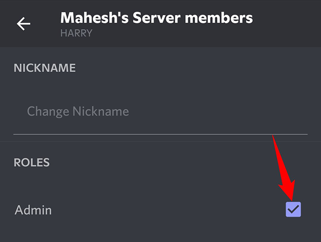Включите флажок роли для участника