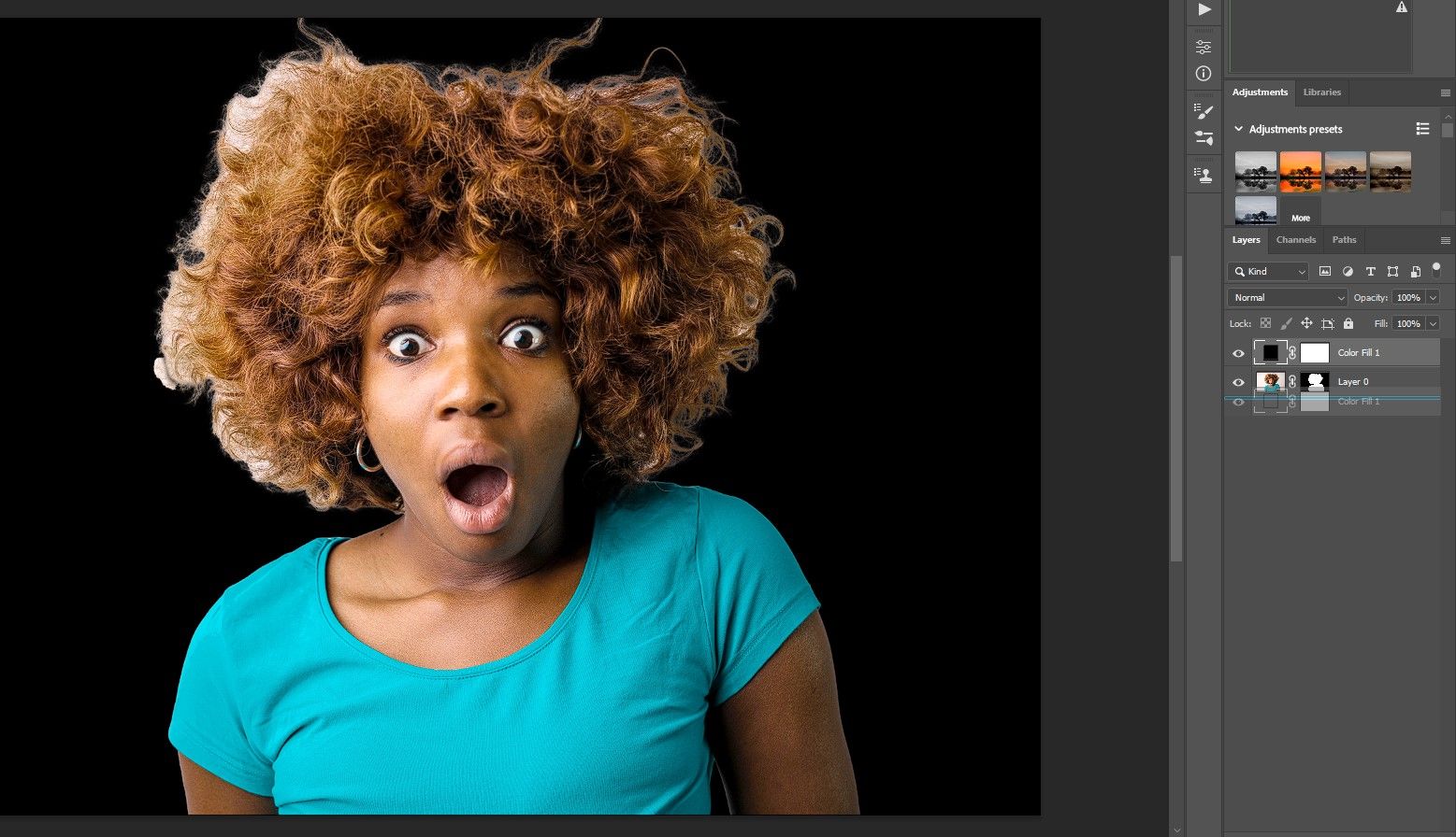 4. Перетащите слой Цвет заливки под Слой 0