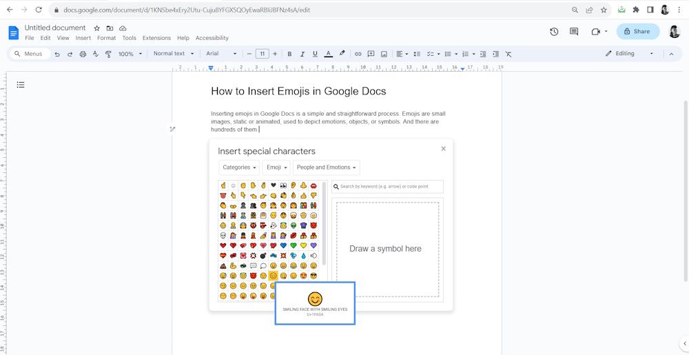 Окно специальных символов в Google Docs с эмодзи