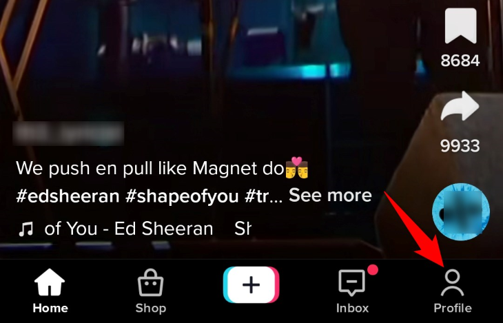 Нажмите «Профиль» внизу экрана телефона