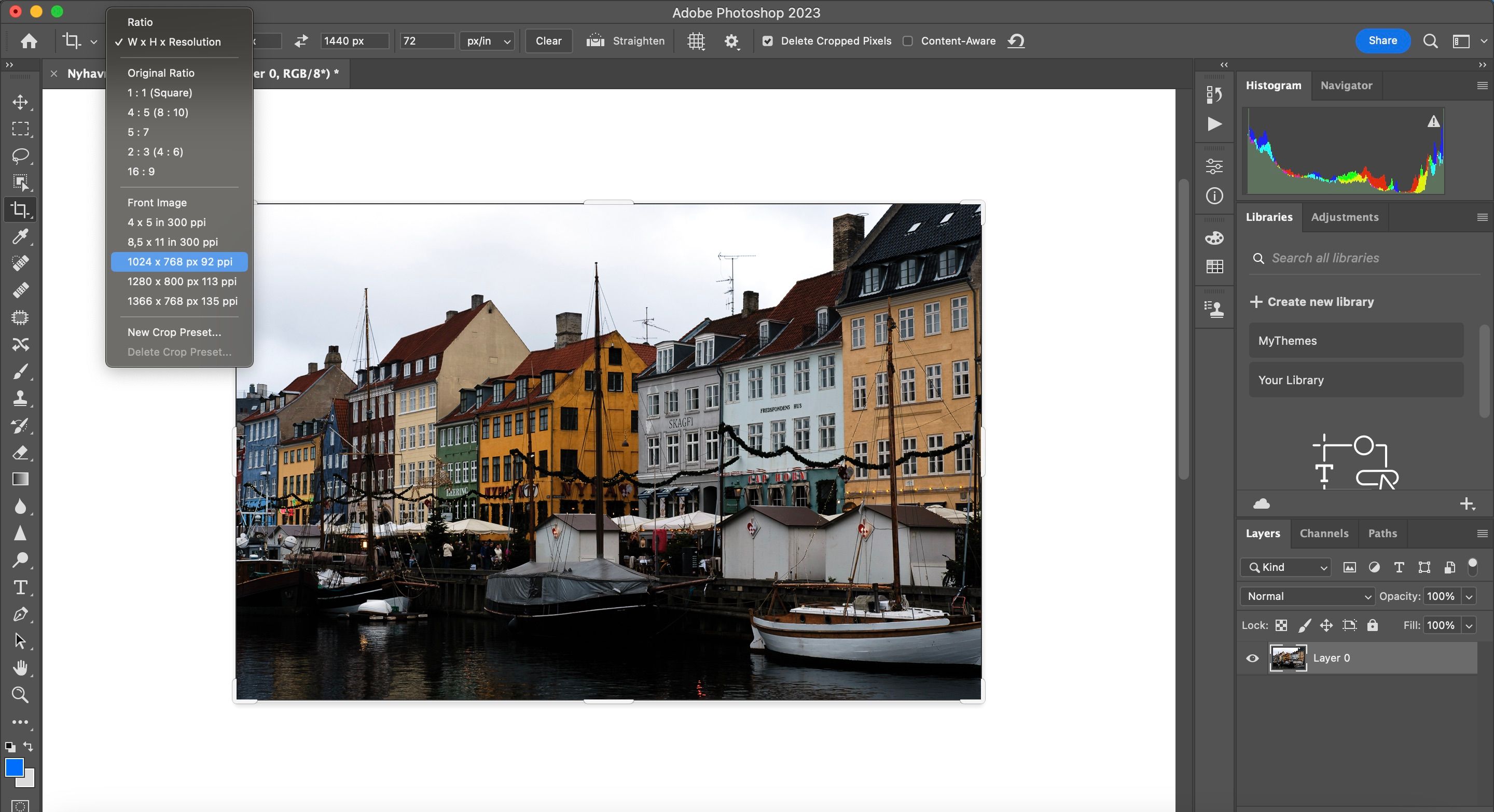 Меню предустановленных соотношений сторон в инструменте кадрирования Photoshop
