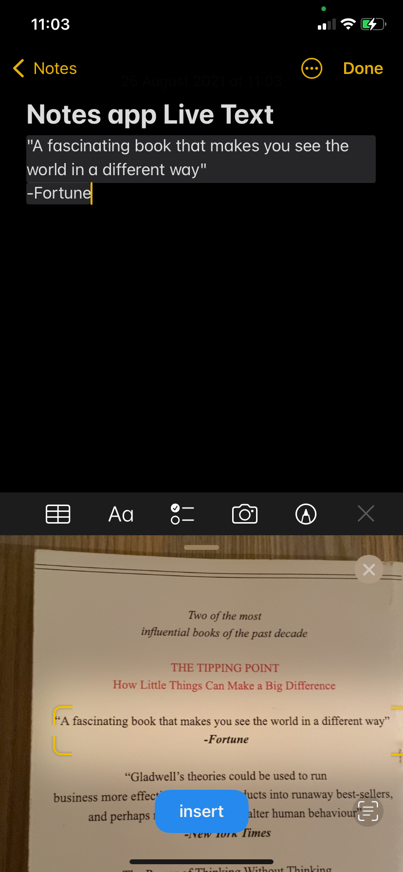 Inserting real-world text to your note using Live Text