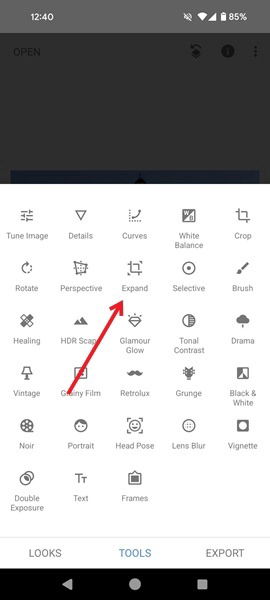 Выбор функции Расширить в Snapseed