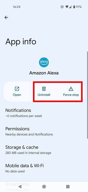 Pantalla de gestión de aplicaciones con opciones Forzar detención y Desinstalar