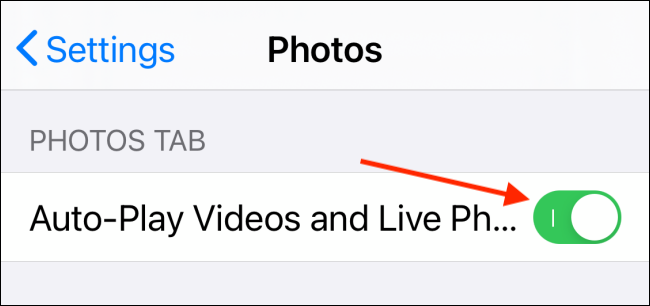 Нажмите переключатель рядом с Автозапуск видео и Live Photos на iPhone