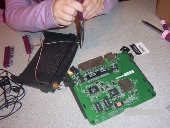 Собранные идеи браслетов из компьютерных деталей