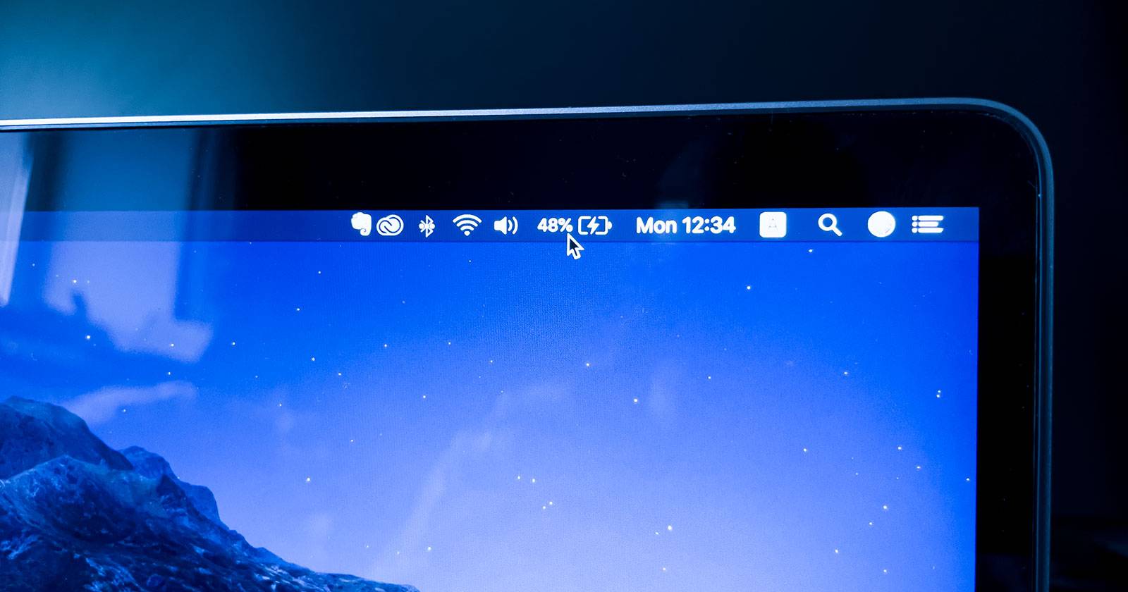 Отображение процента заряда батареи на Mac