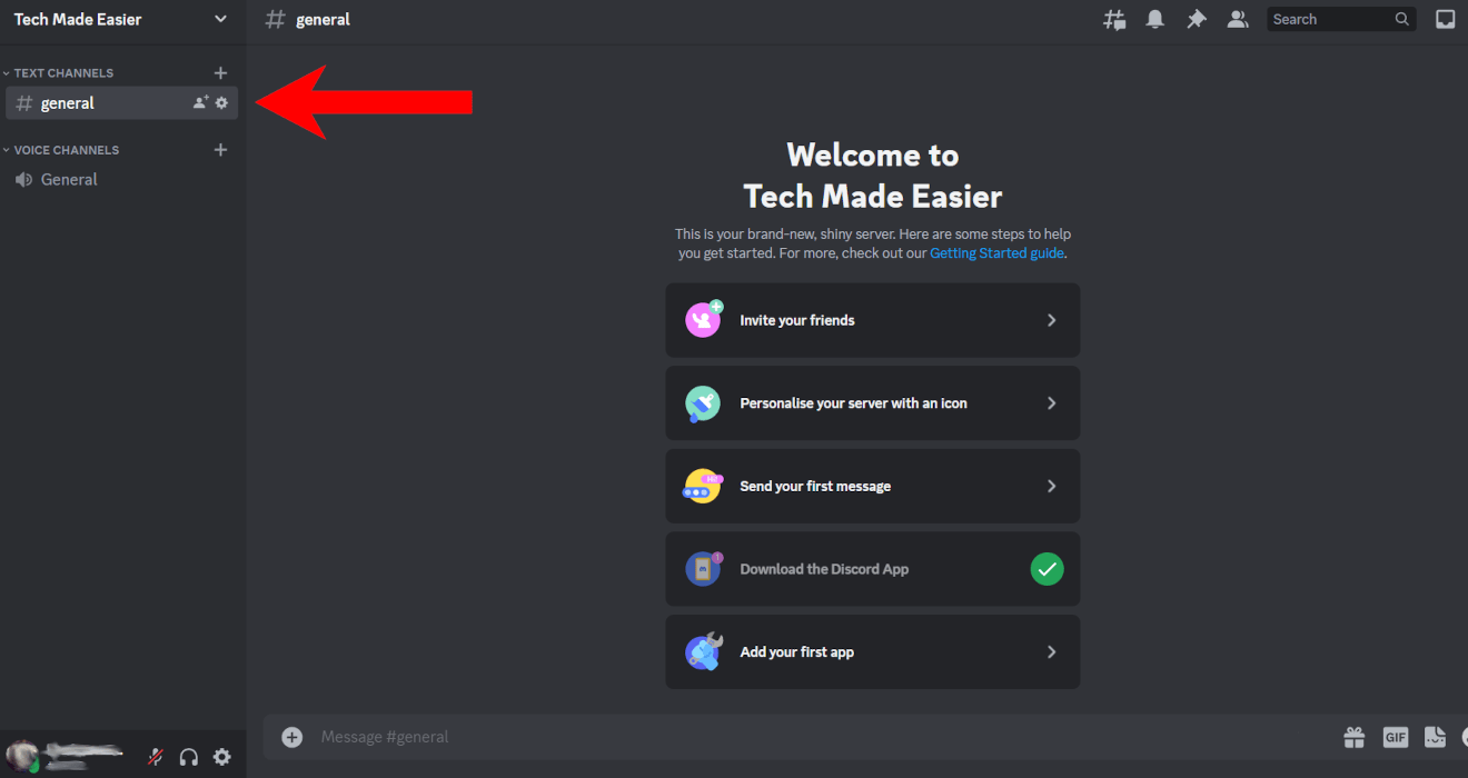Клик по каналу в списке каналов Discord.