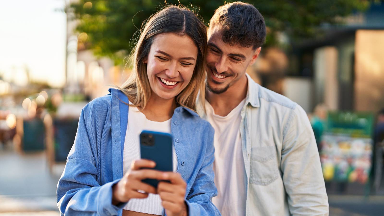 Безопасные поездки: eSIM, трекеры и зарядка