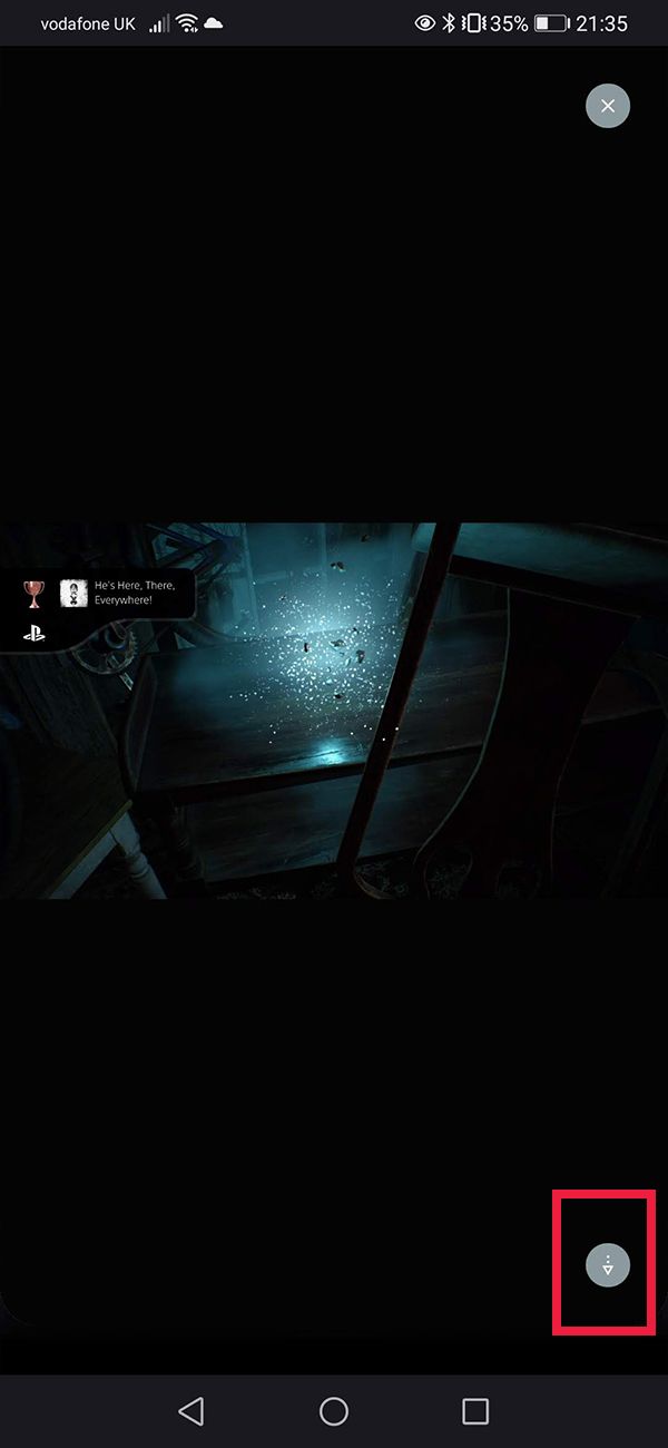 Кнопка сохранения изображения из чата Party в приложении PlayStation