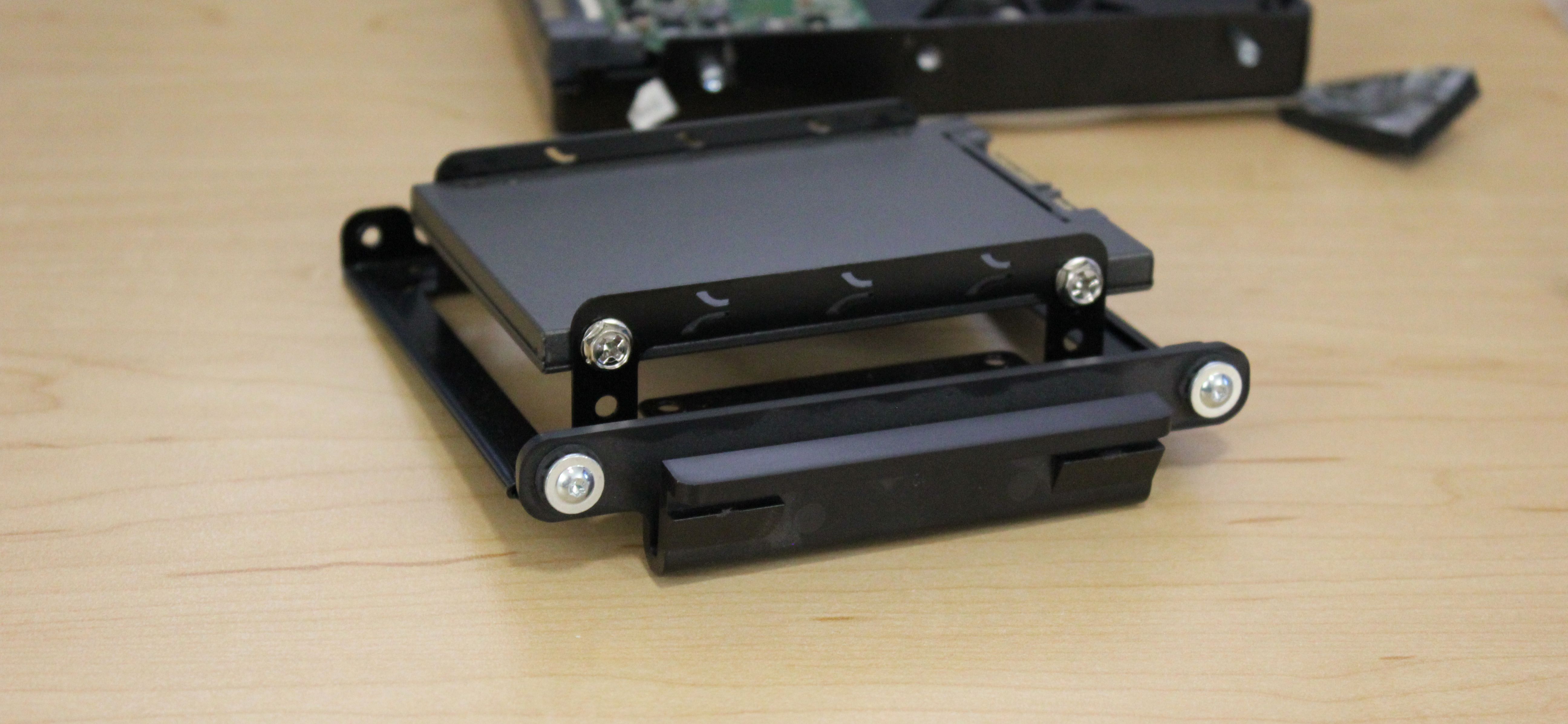 Перенос креплений и датчика на адаптер SSD