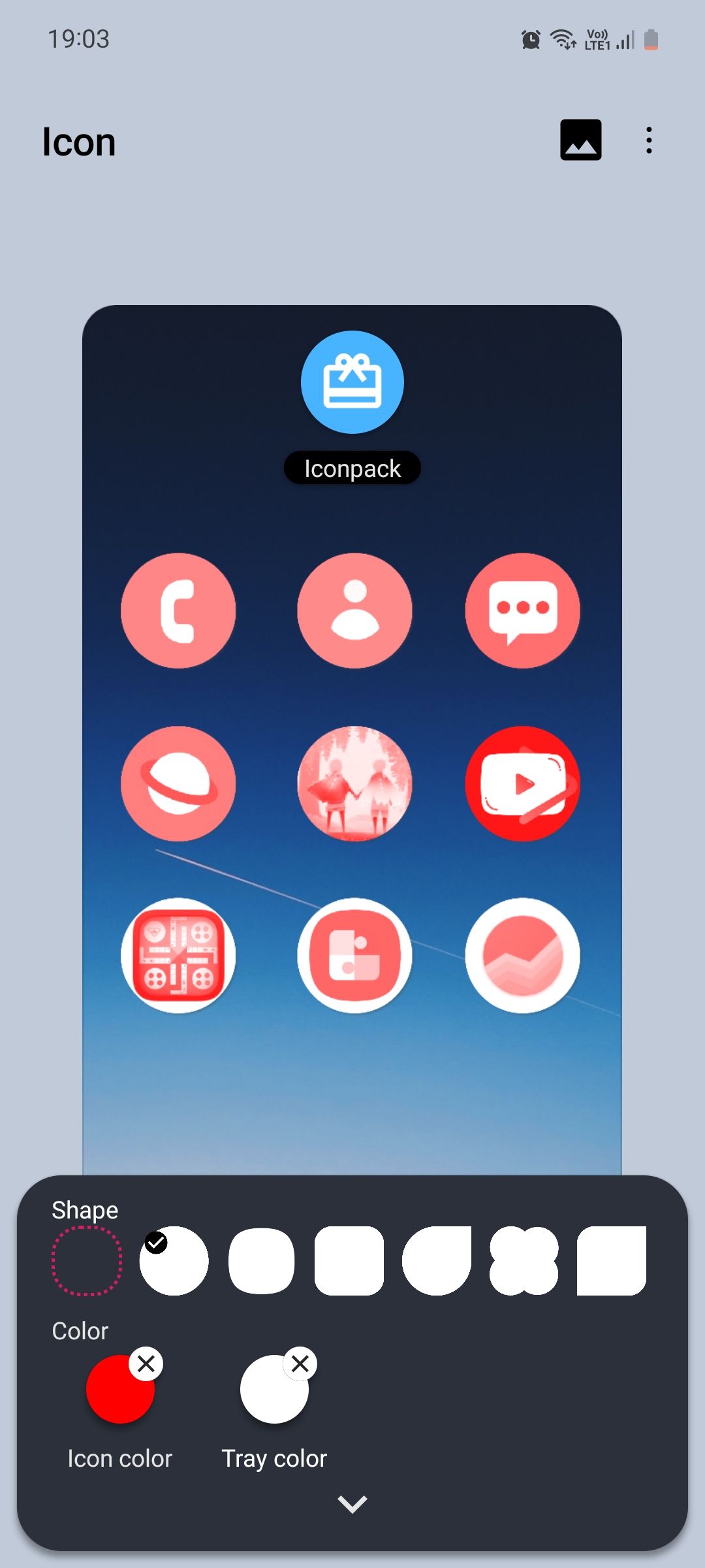 Иконки домашнего экрана после применения темы из Theme Park