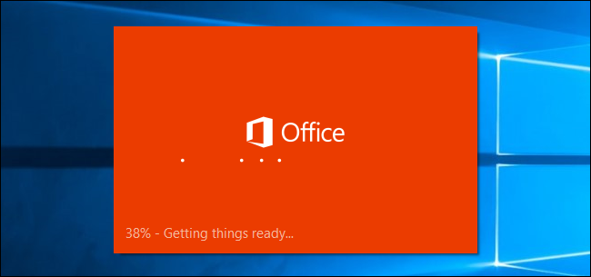 Баннер процесса подготовки к установке Office
