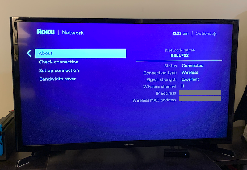 Настройки Roku, экран «О программе» с информацией о сети