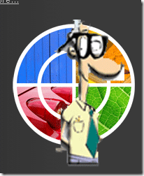 Крупный плоский монитор на стене над рабочим столом