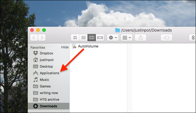 Инструкция установки: перетаскивание иконки AutoVolume в папку Applications