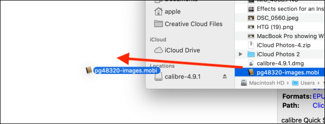 Перетащите книгу в окно Calibre, чтобы импортировать её в библиотеку
