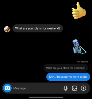 Screenshot: esempio di messaggio risposto con il relativo messaggio citato in alto