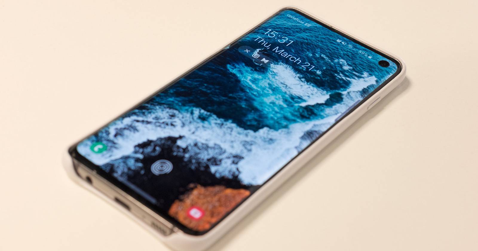 Экран блокировки на телефоне Samsung