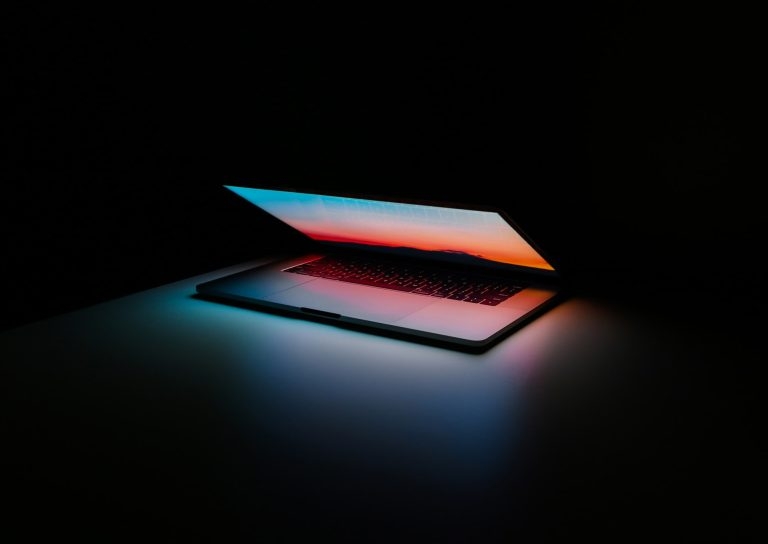 Как решить мерцание экрана MacBook Pro