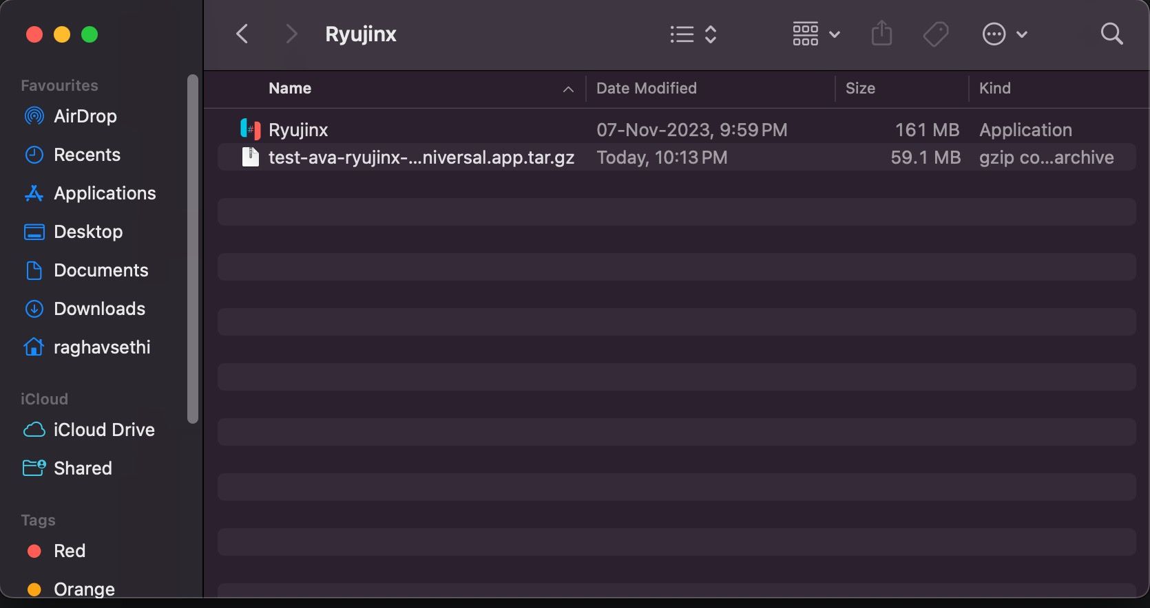 macOS Finder window with 2 files, a compressed Ryujinx file and a Ryujinx executable.