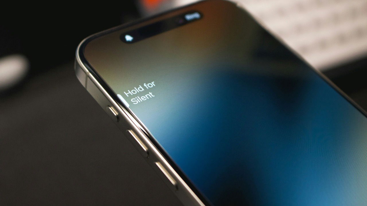 Por qué tu iPhone baja el volumen solo — Soluciones prácticas