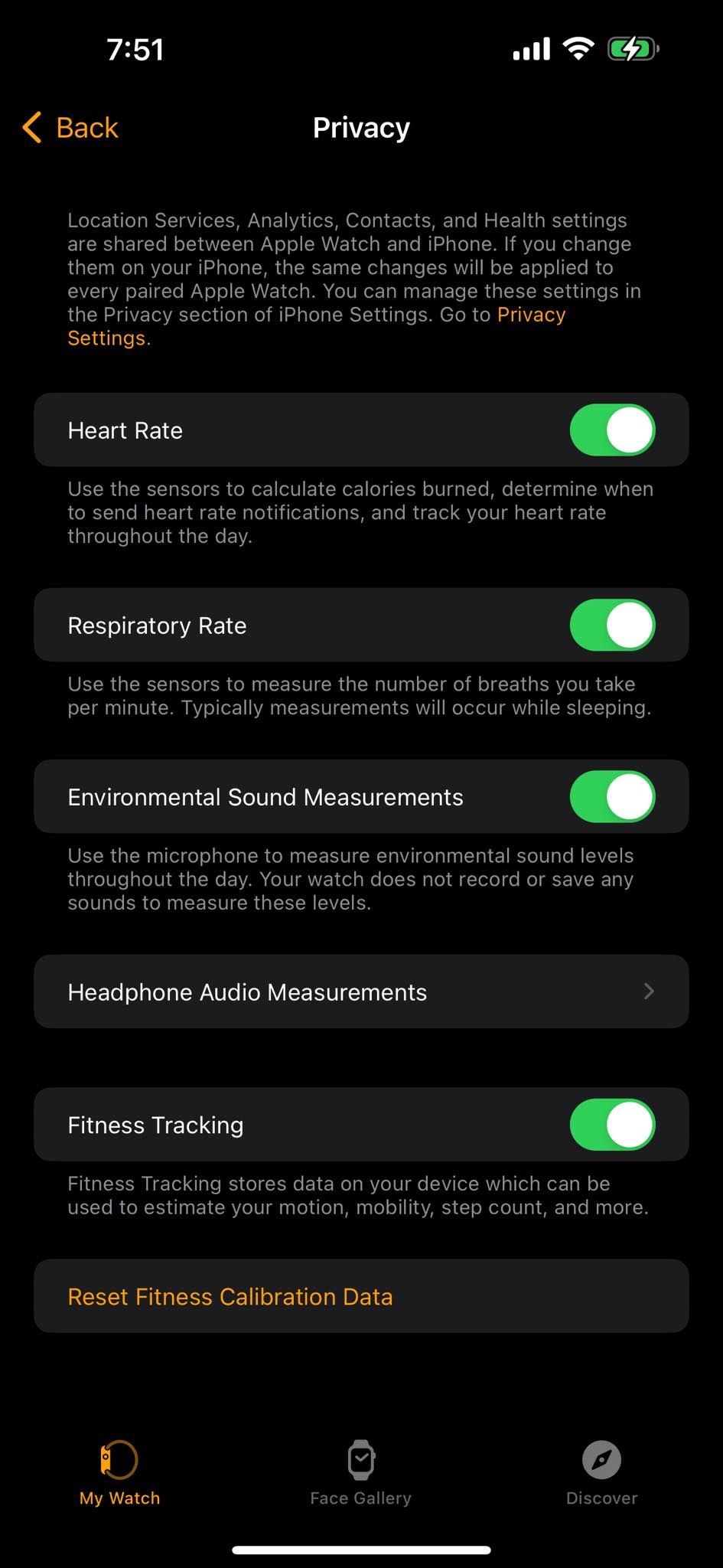 Кнопка Сбросить данные калибровки фитнеса в приложении Watch на iPhone