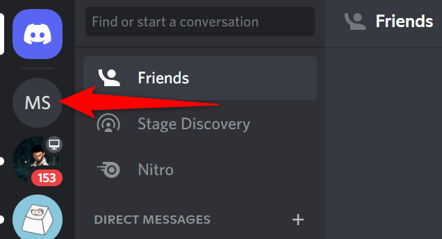 Выберите сервер в Discord на компьютере.