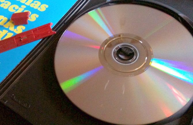 Можно ли починить поцарапанный DVD?