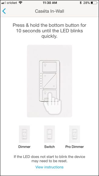 Нажатие и удержание нижней кнопки на диммере для сопряжения