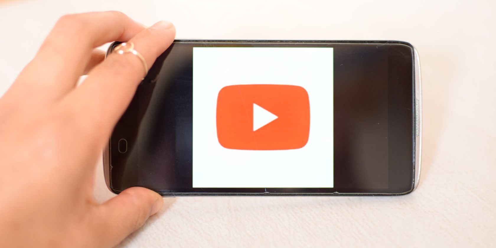 Слушать YouTube Music бесплатно на Google Home
