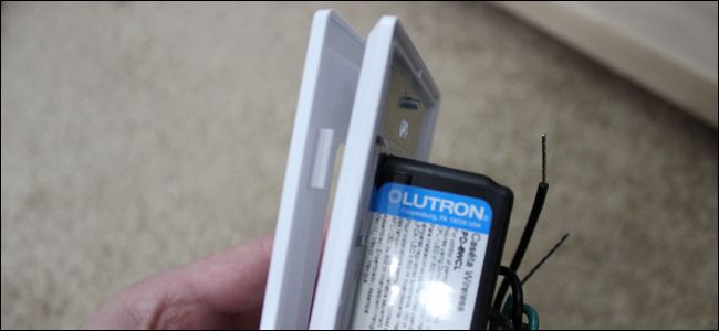 Снятие передней панели диммера Caseta