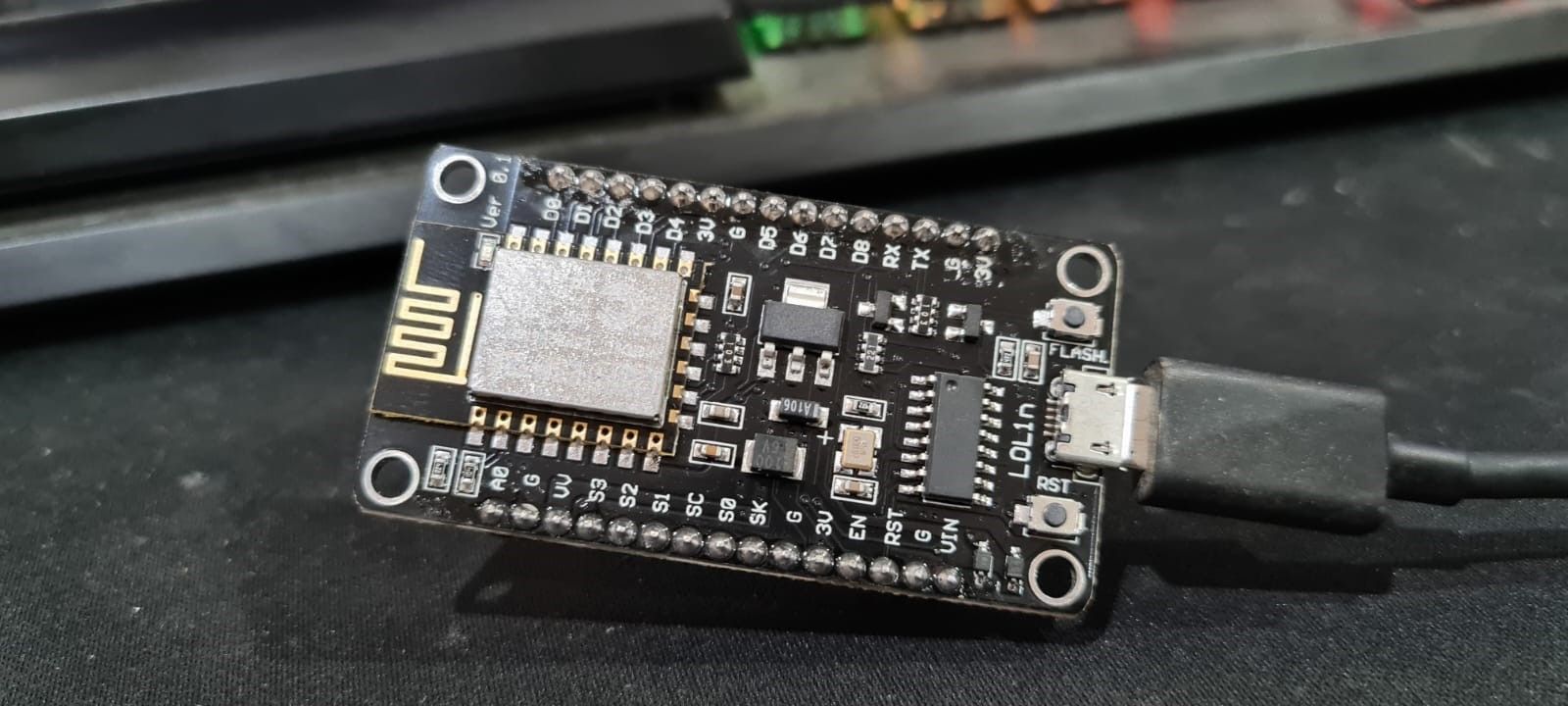 подключённый NodeMCU к ПК