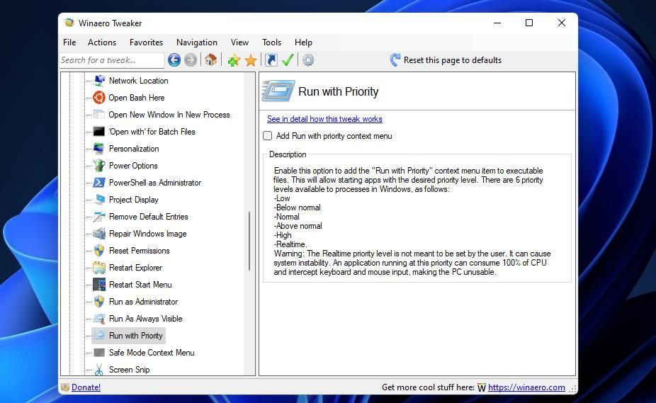 Опция Run with Priority в Winaero Tweaker