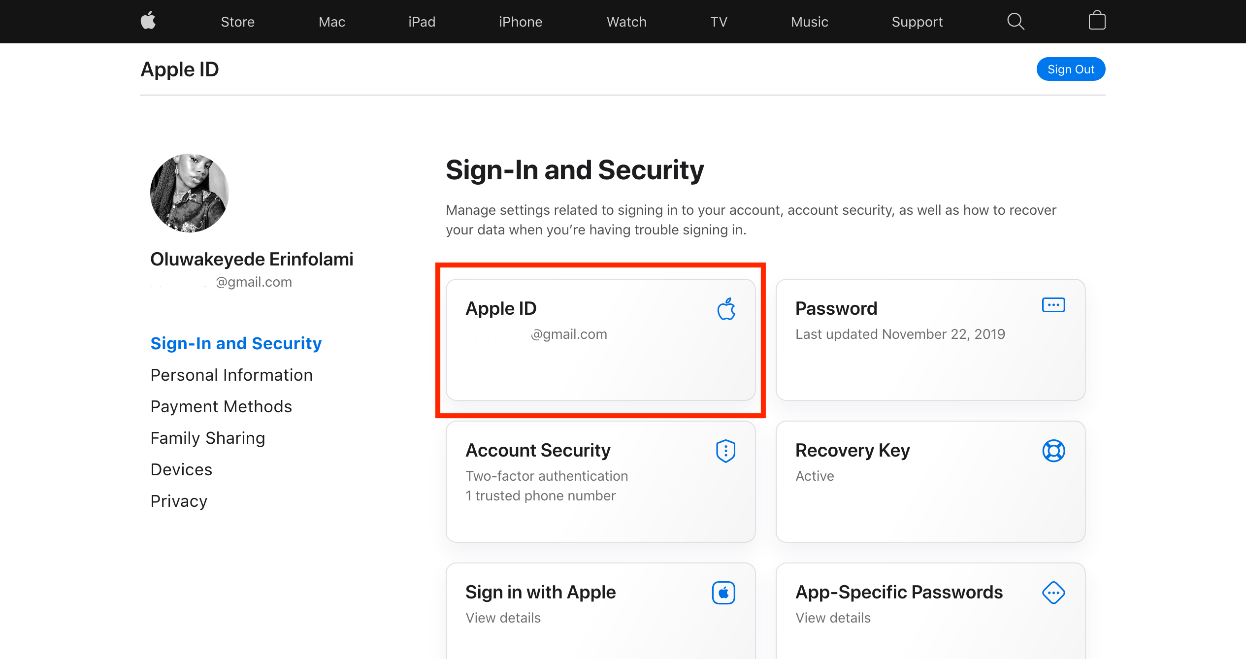 Раздел Вход и Безопасность в настройках Apple ID