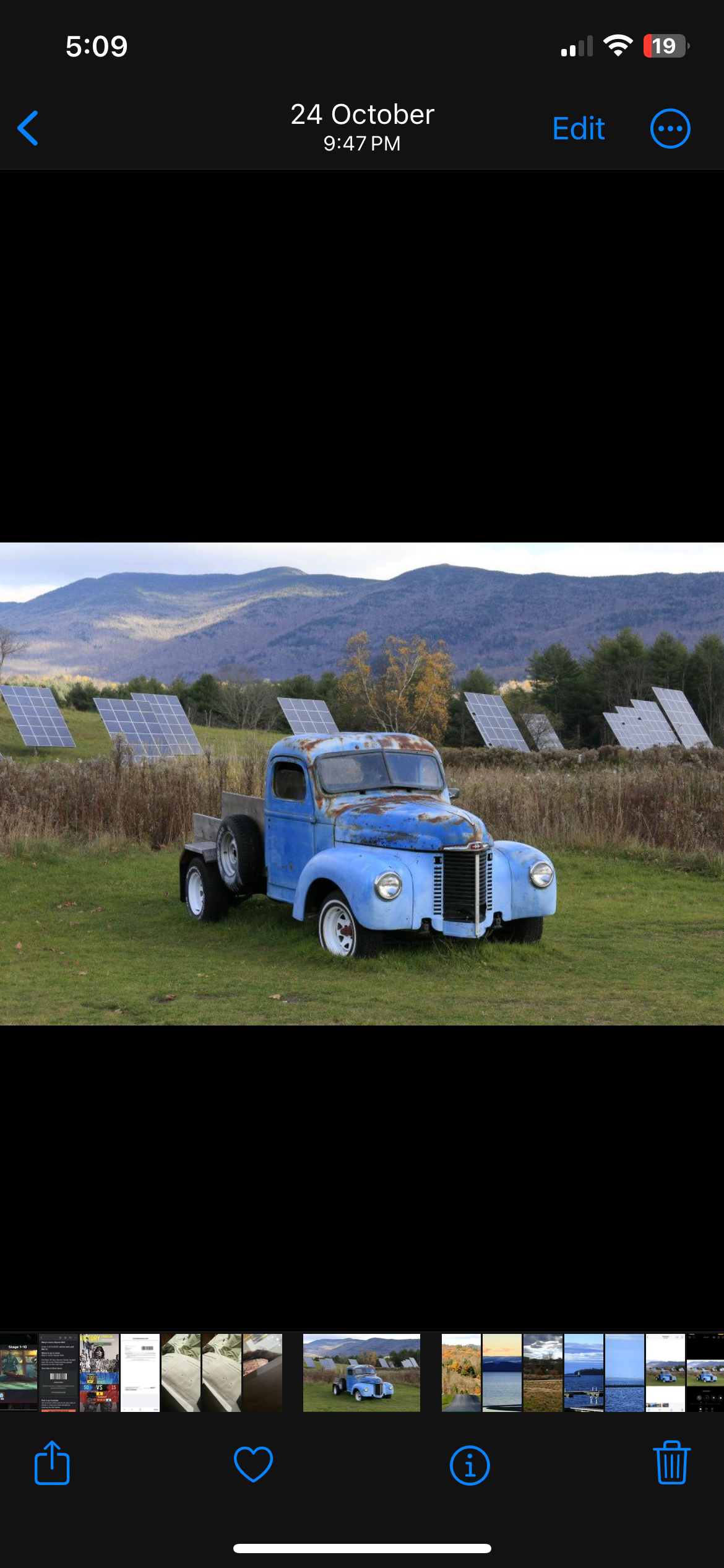 Выберите Редактировать в правом верхнем углу экрана.