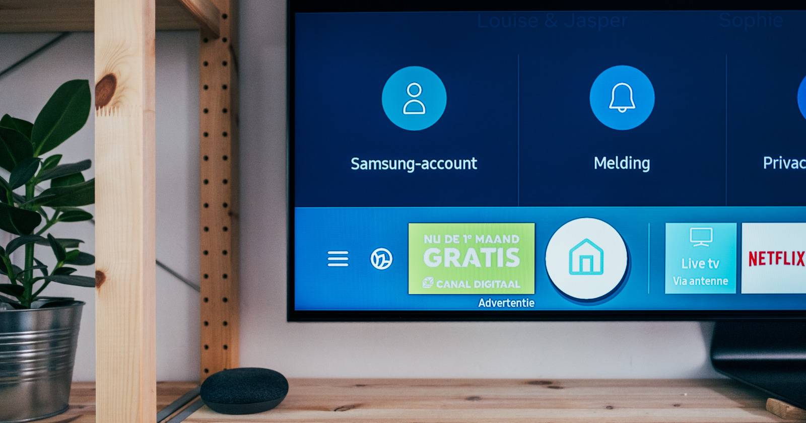 Samsung Smart TV with channels