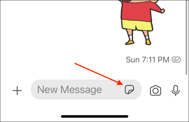 Нажмите кнопку стикеров в Signal