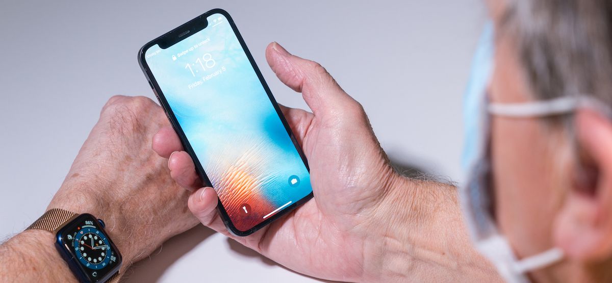 Разблокировка iPhone через Apple Watch при маске