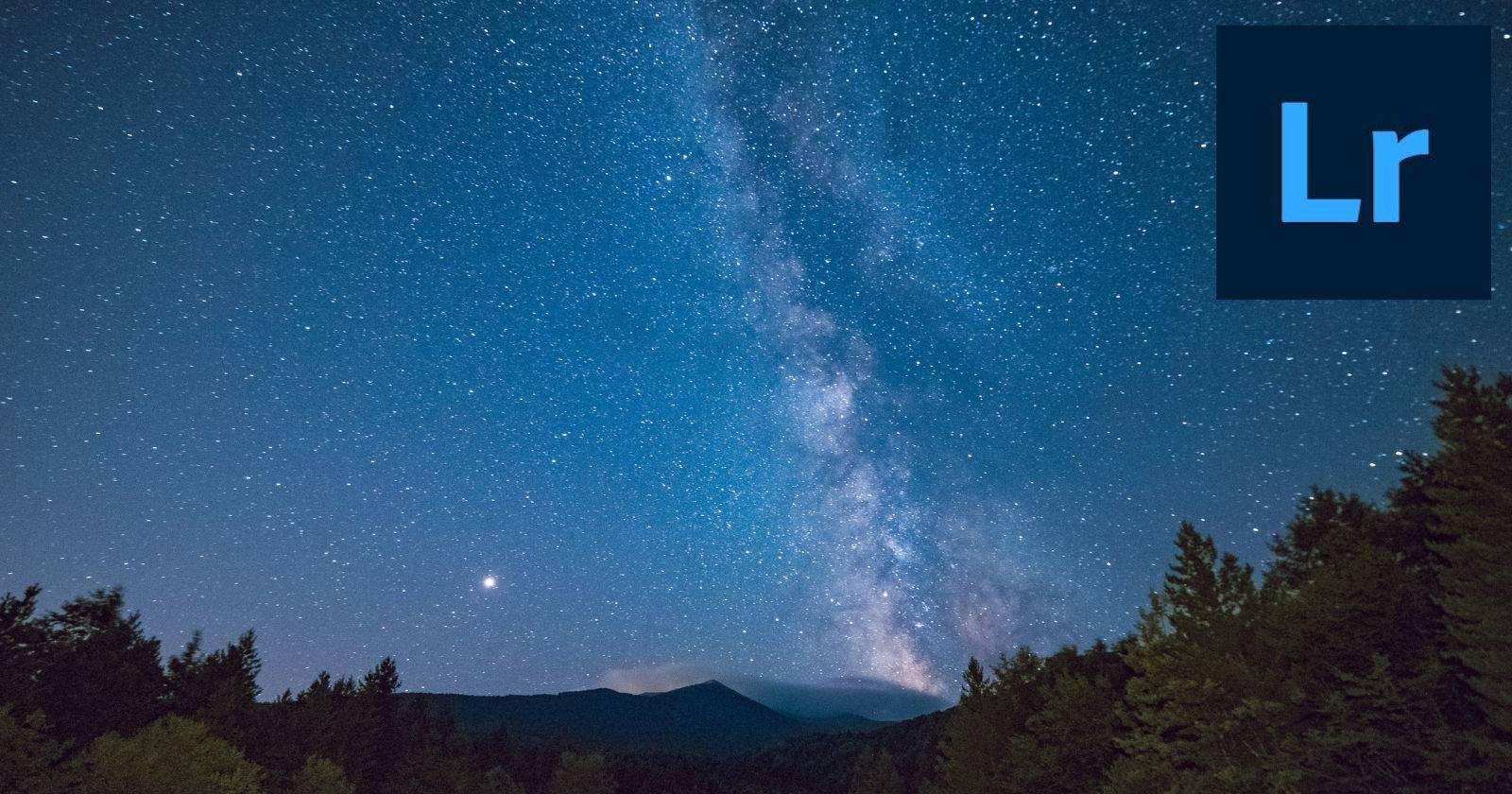 Ночное небо с иконкой Lightroom в верхнем правом углу