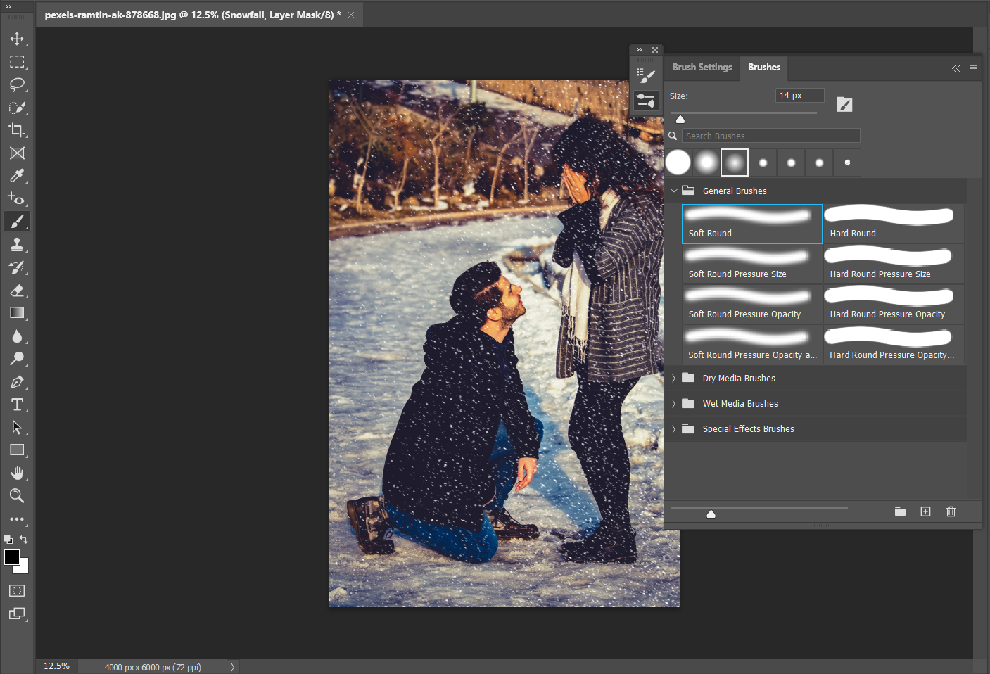 Выбор мягкой круглой кисти в Photoshop