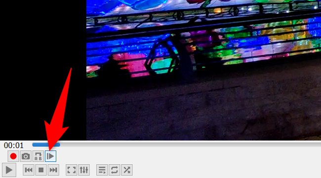 Нажмите на кнопку «Покадровое воспроизведение».