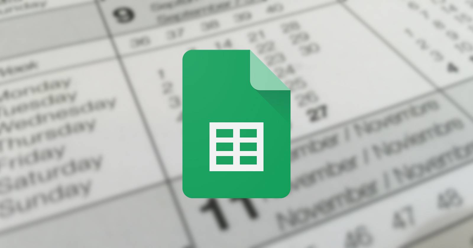 Логотип Google Sheets на фоне календаря