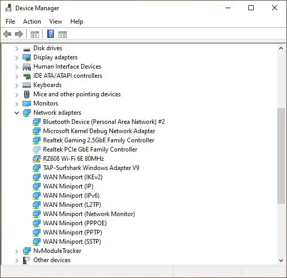 Encontrar controladores para actualizar en Administrador de dispositivos.