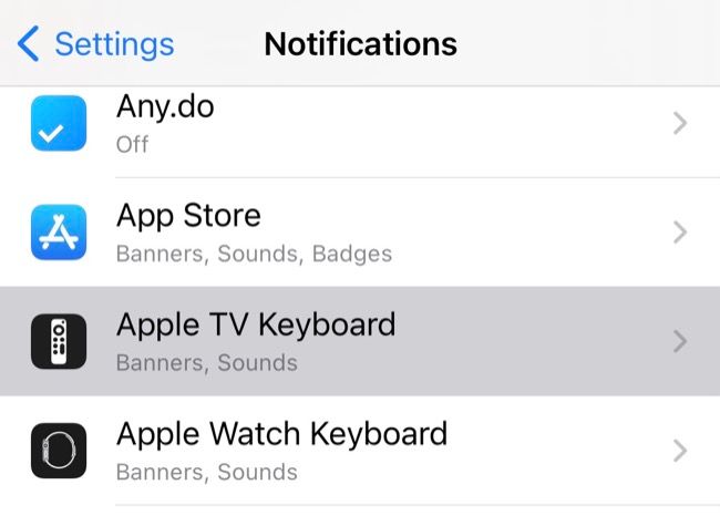 Список уведомлений с пунктом Клавиатура Apple TV