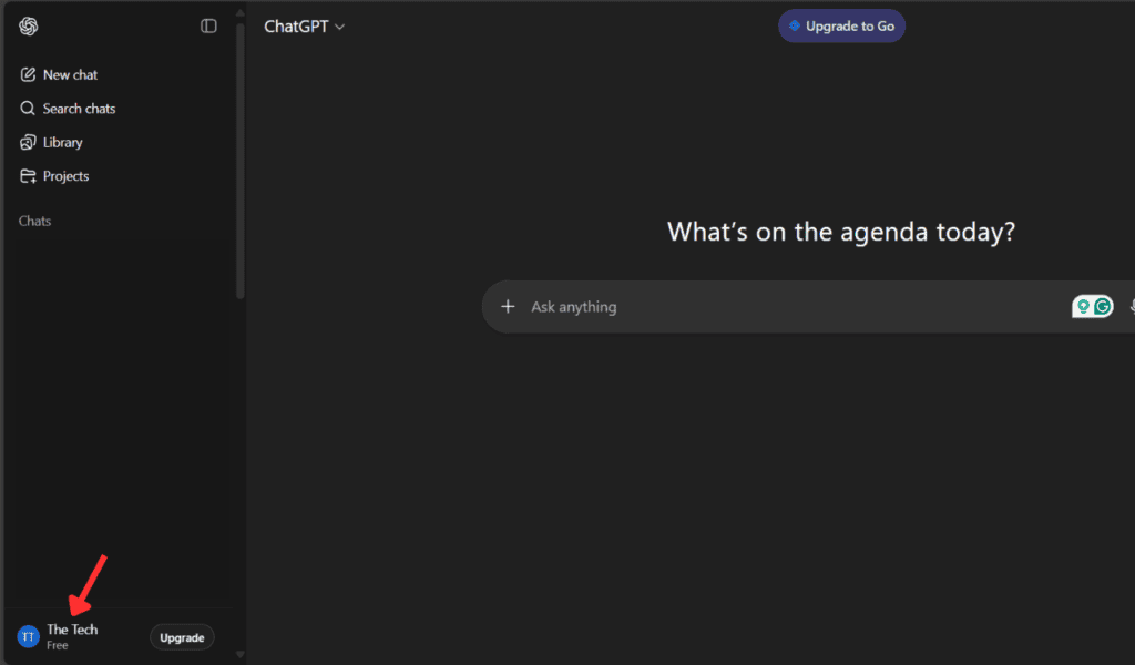 Параметр профиля в левом нижнем углу приложения ChatGPT