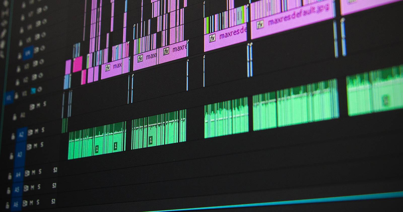 Интерфейс Adobe Premiere Pro: панель Essential Sound