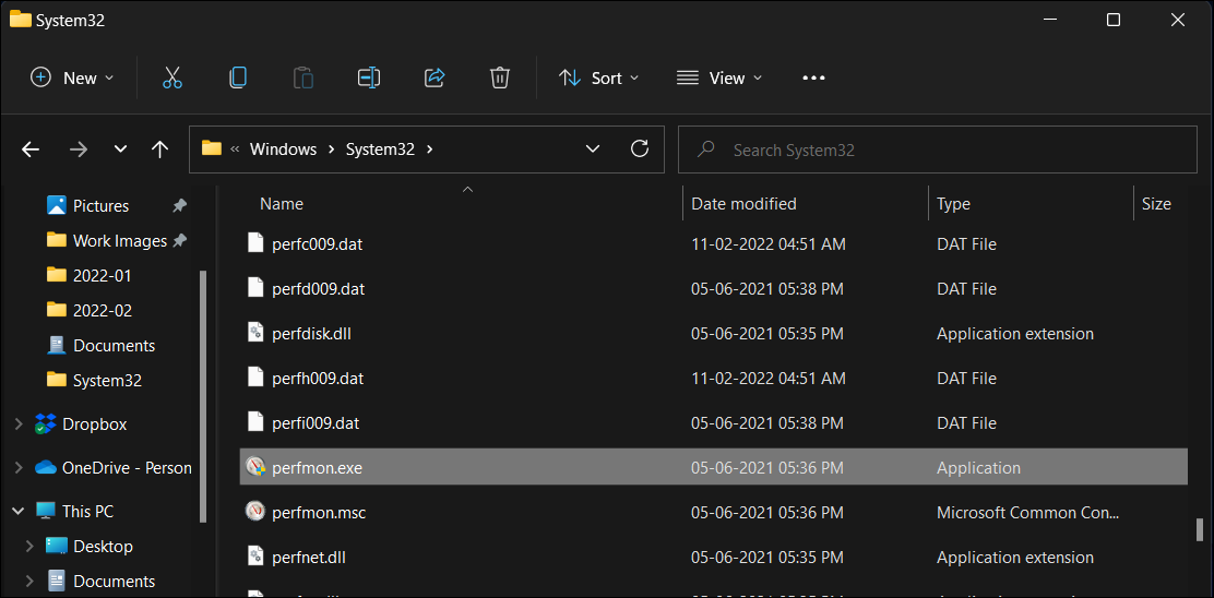 Файл perfmon.exe в System32