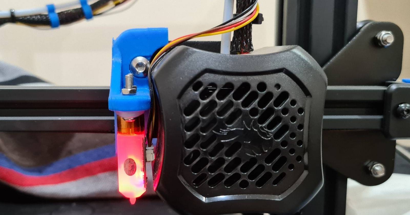 установка датчика BLTouch на Ender-3 V2 для автоматического выравнивания стола