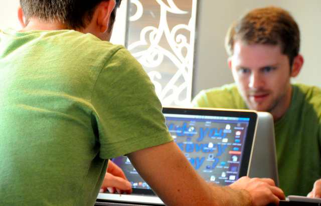 Схематичная иллюстрация бонусных программ, кредитных карт и авиамиль